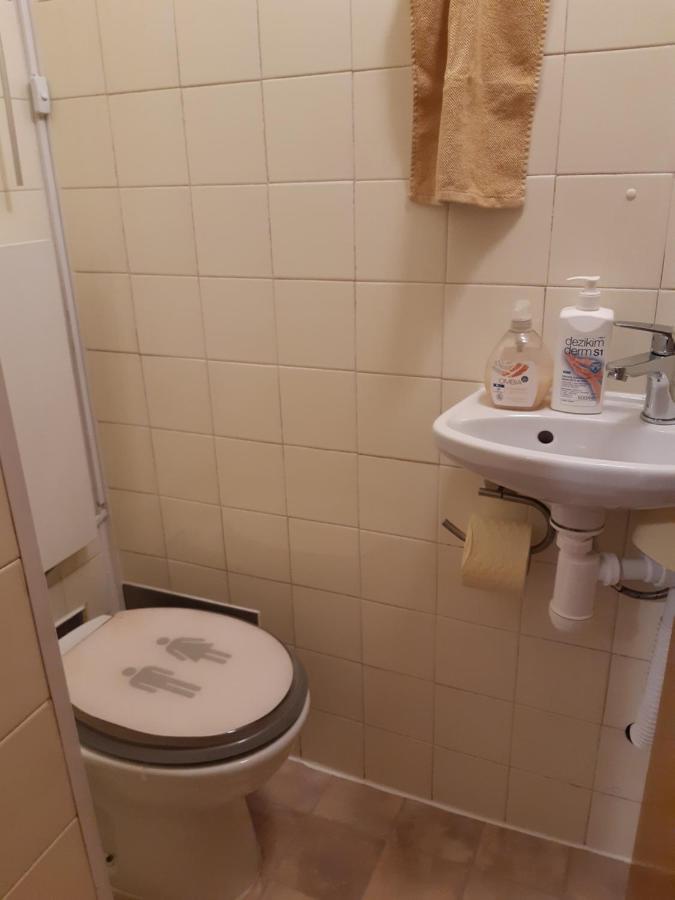 Homestay Rosalia Lubiana Esterno foto