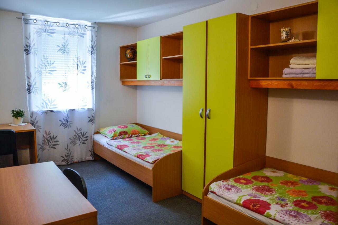 Homestay Rosalia Lubiana Esterno foto